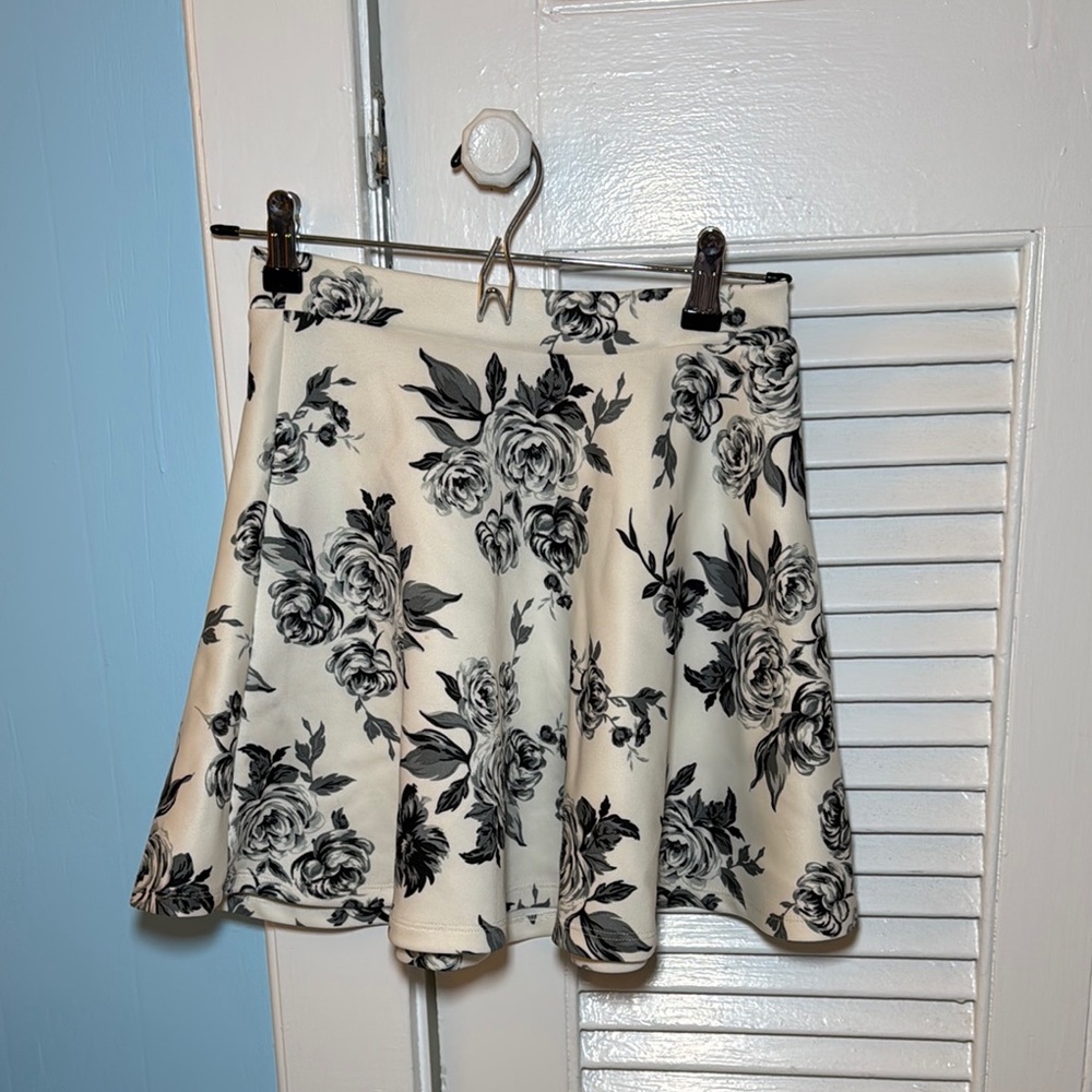 Floral Print Skirt - Black and White